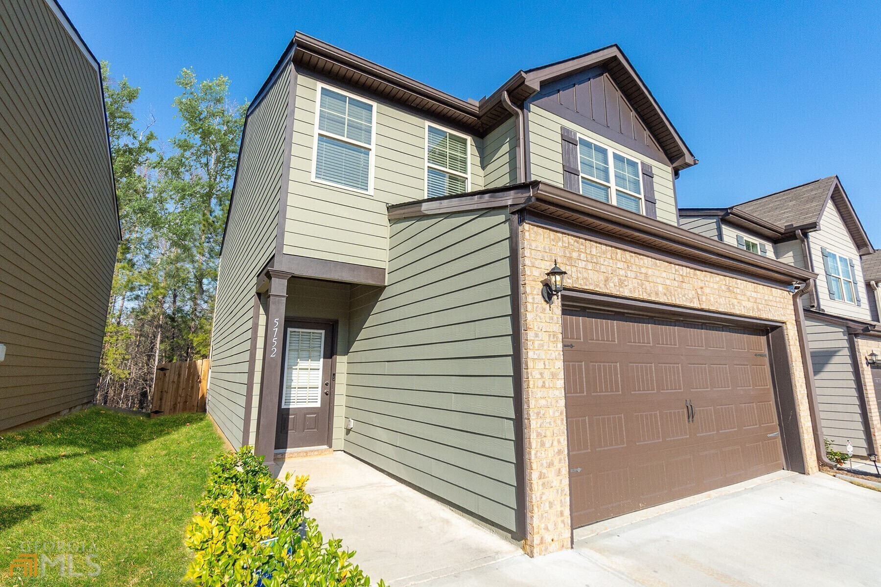 5752 Woodside Crossing