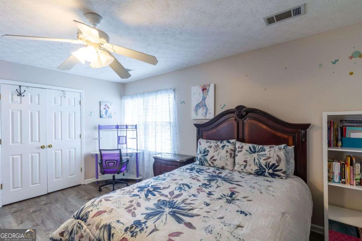 922 Heartwood Circle