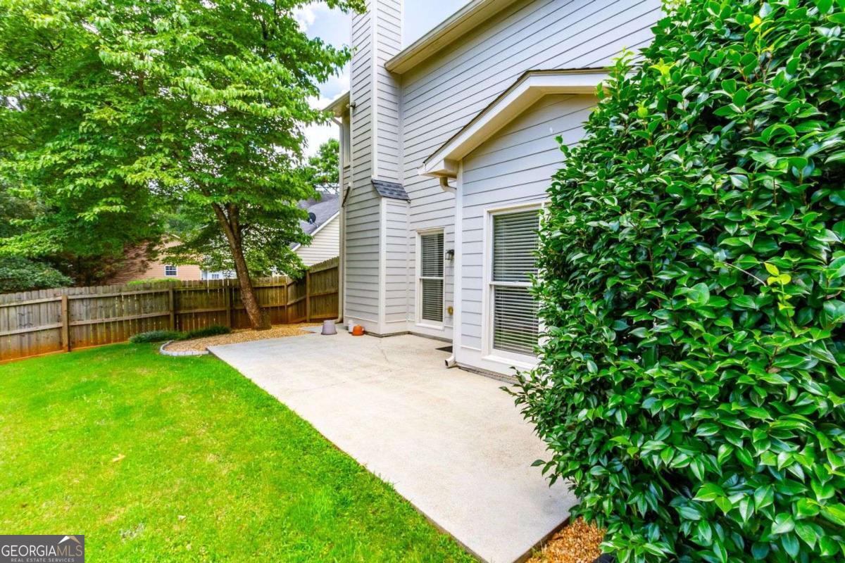 922 Heartwood Circle