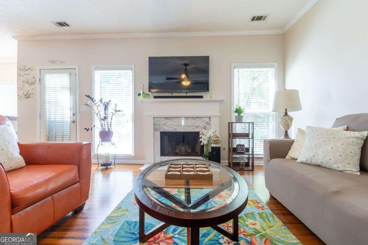 922 Heartwood Circle