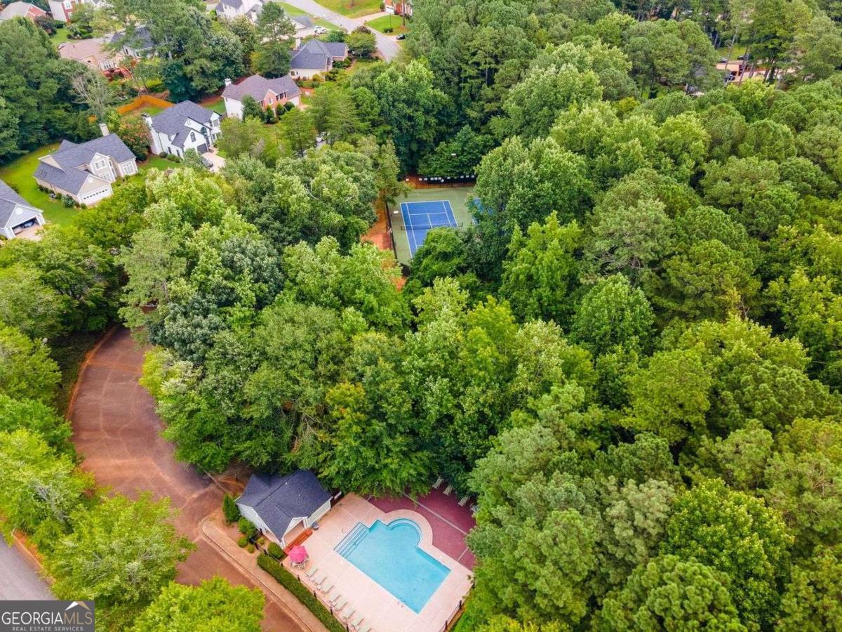 922 Heartwood Circle