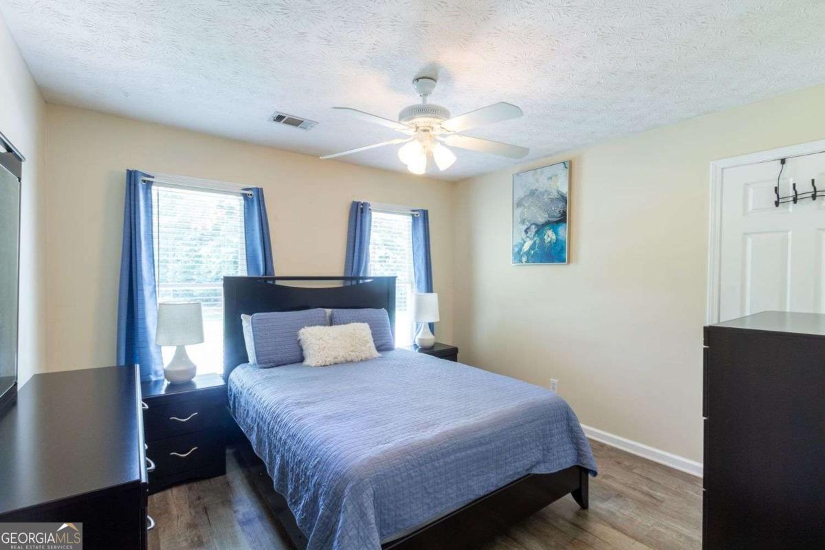 922 Heartwood Circle
