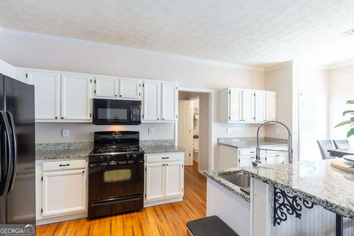 922 Heartwood Circle