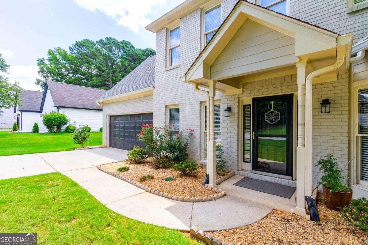 922 Heartwood Circle