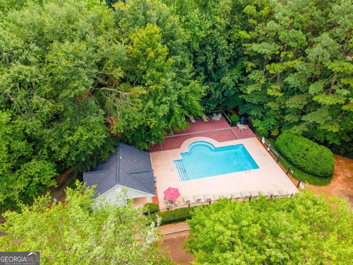 922 Heartwood Circle