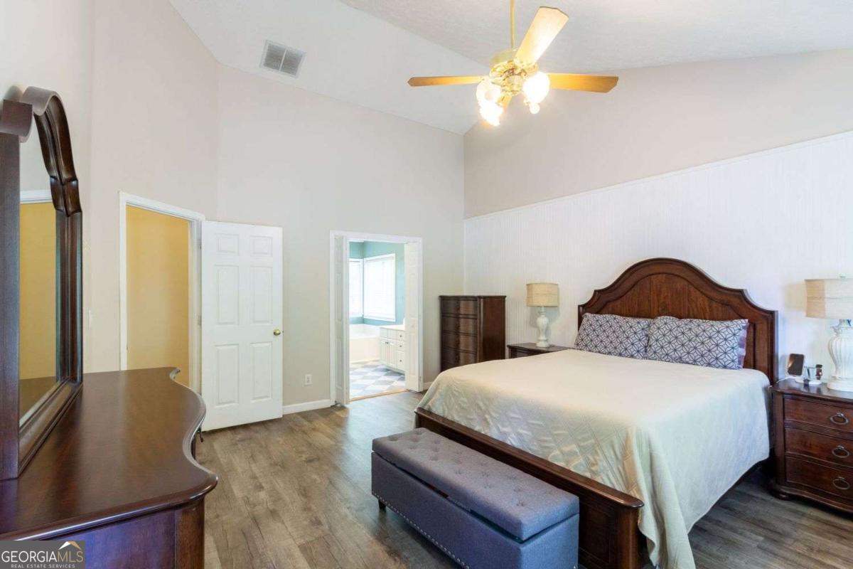 922 Heartwood Circle
