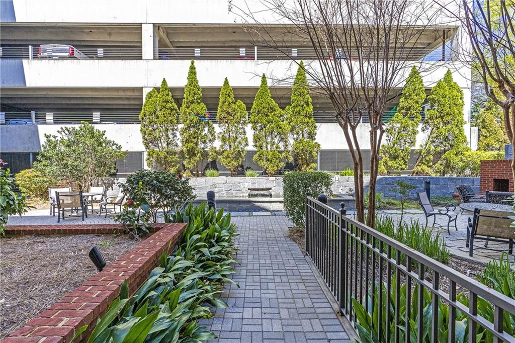 3621 Vinings Slope SE Unit 3204