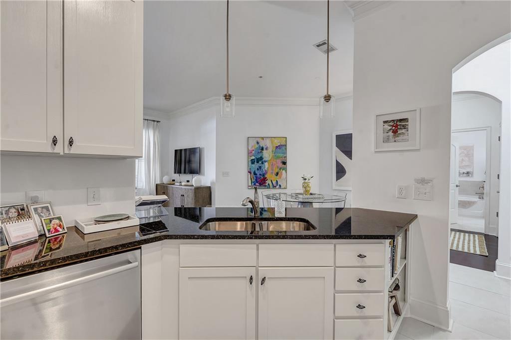 3621 Vinings Slope SE Unit 3204