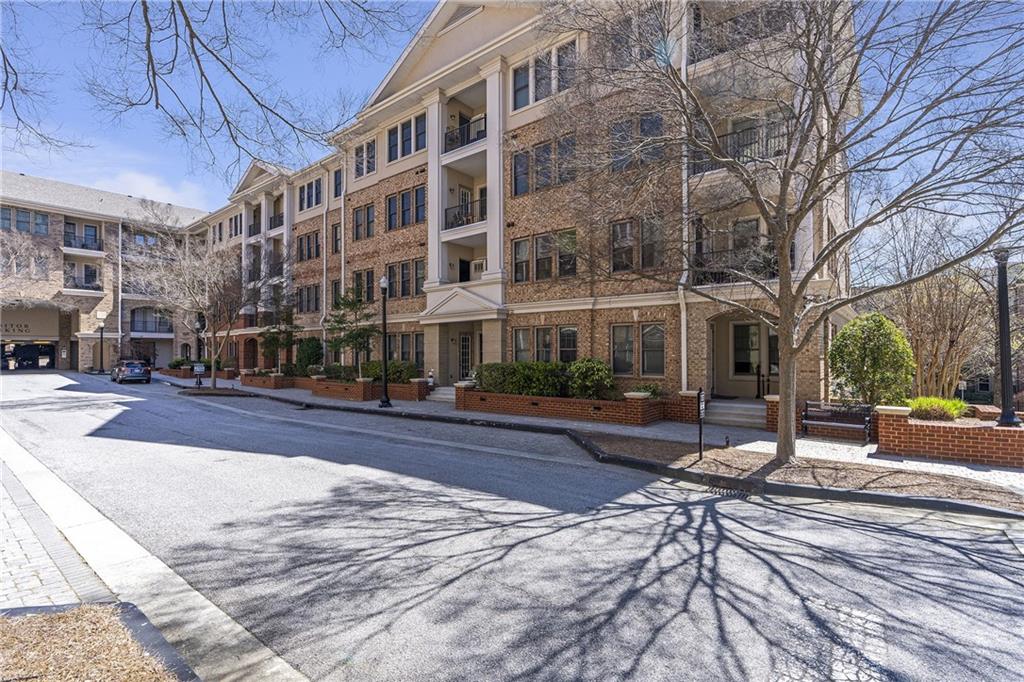 3621 Vinings Slope SE Unit 3204