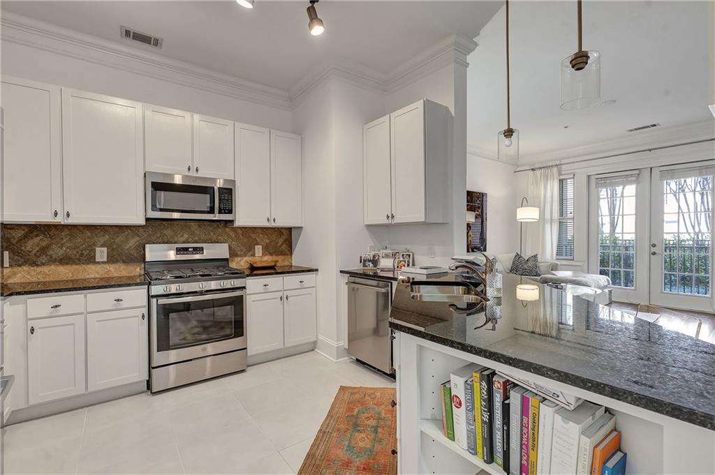 3621 Vinings Slope SE Unit 3204