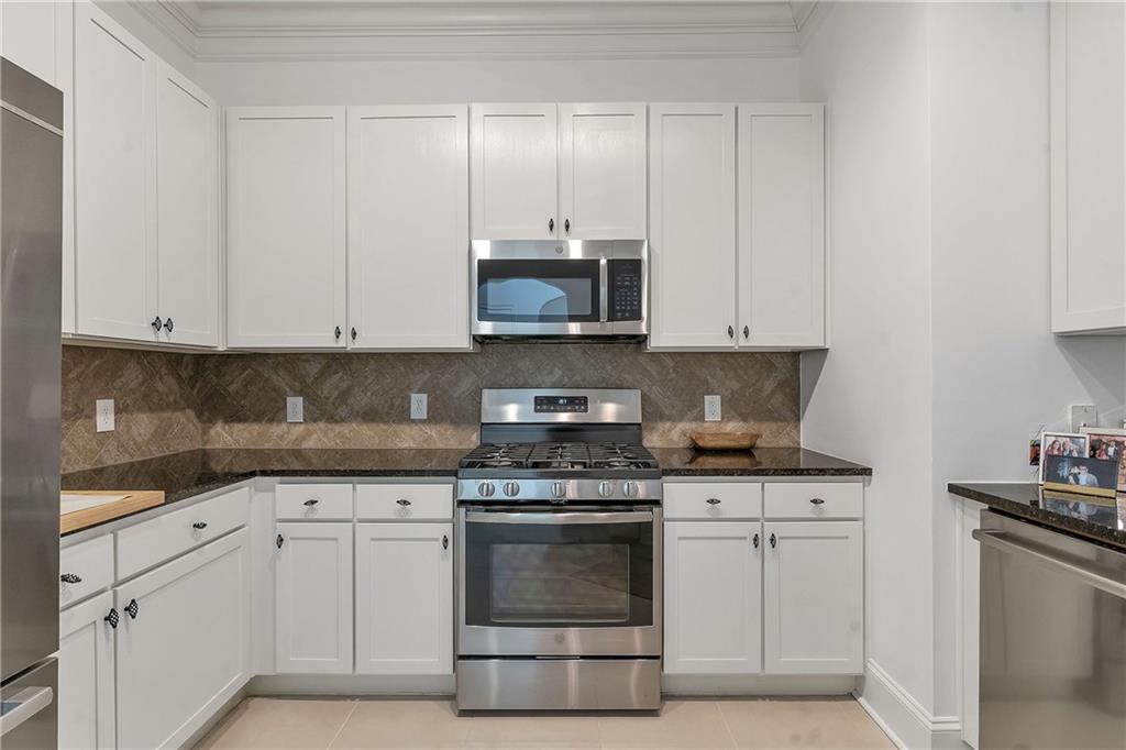 3621 Vinings Slope SE Unit 3204