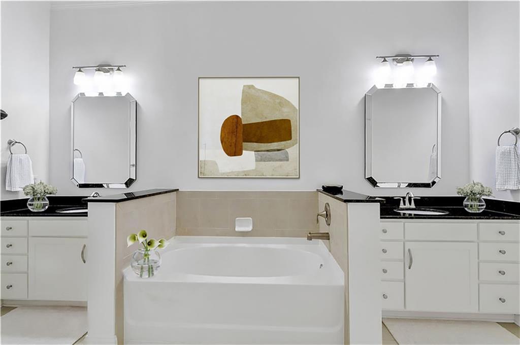 3621 Vinings Slope SE Unit 3204