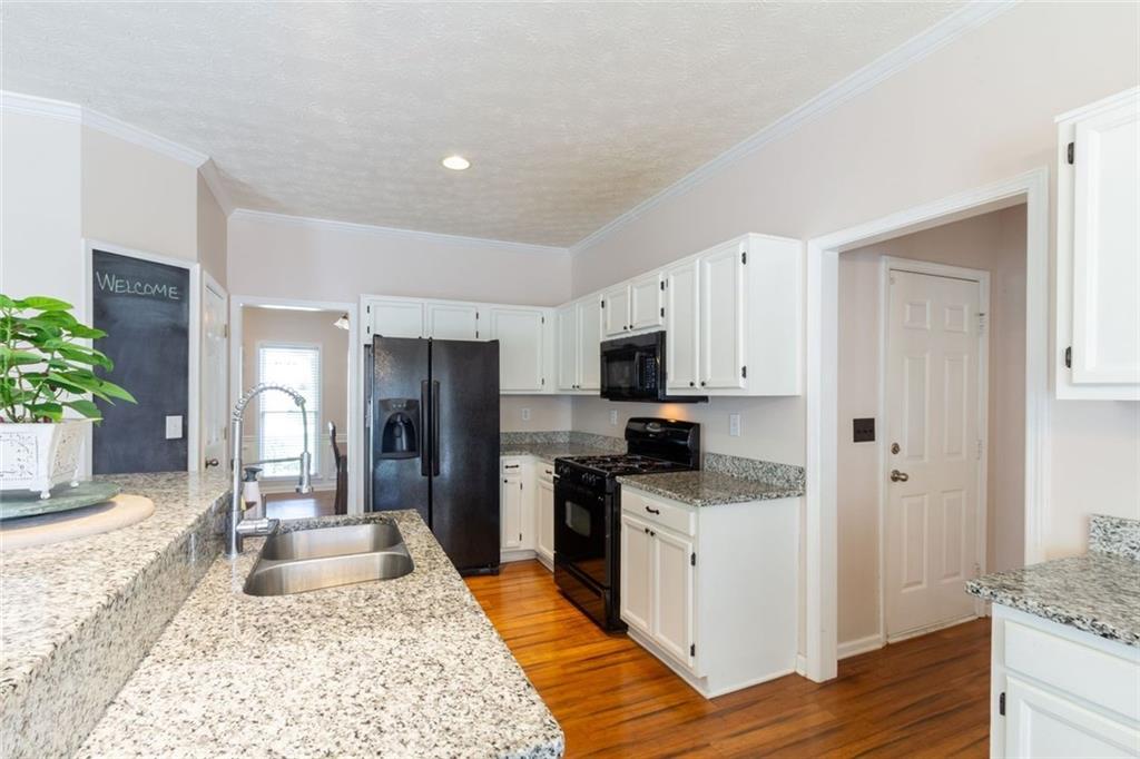 922 Heartwood Circle