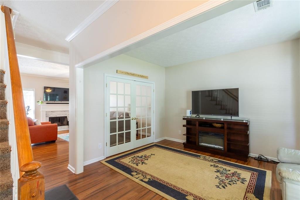 922 Heartwood Circle