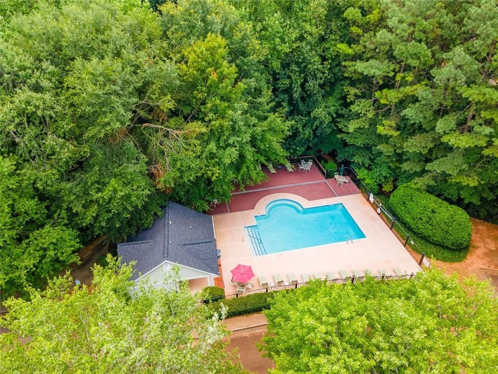 922 Heartwood Circle