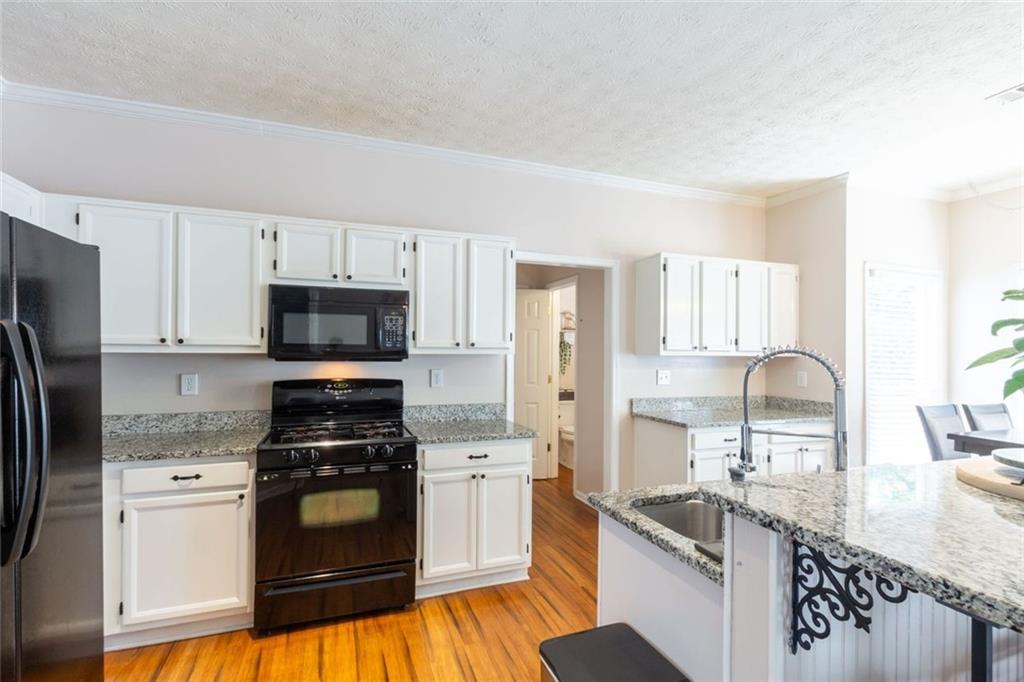 922 Heartwood Circle
