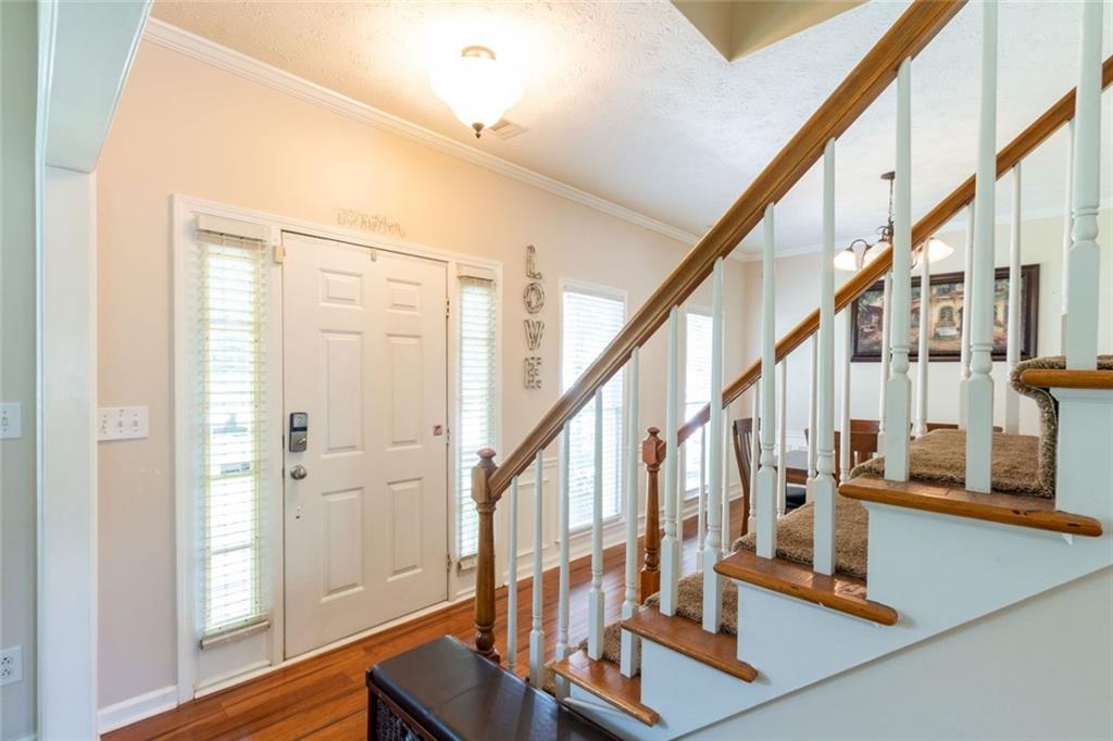 922 Heartwood Circle