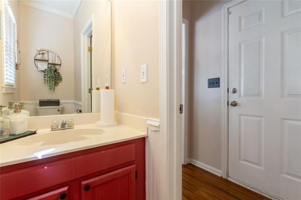 922 Heartwood Circle