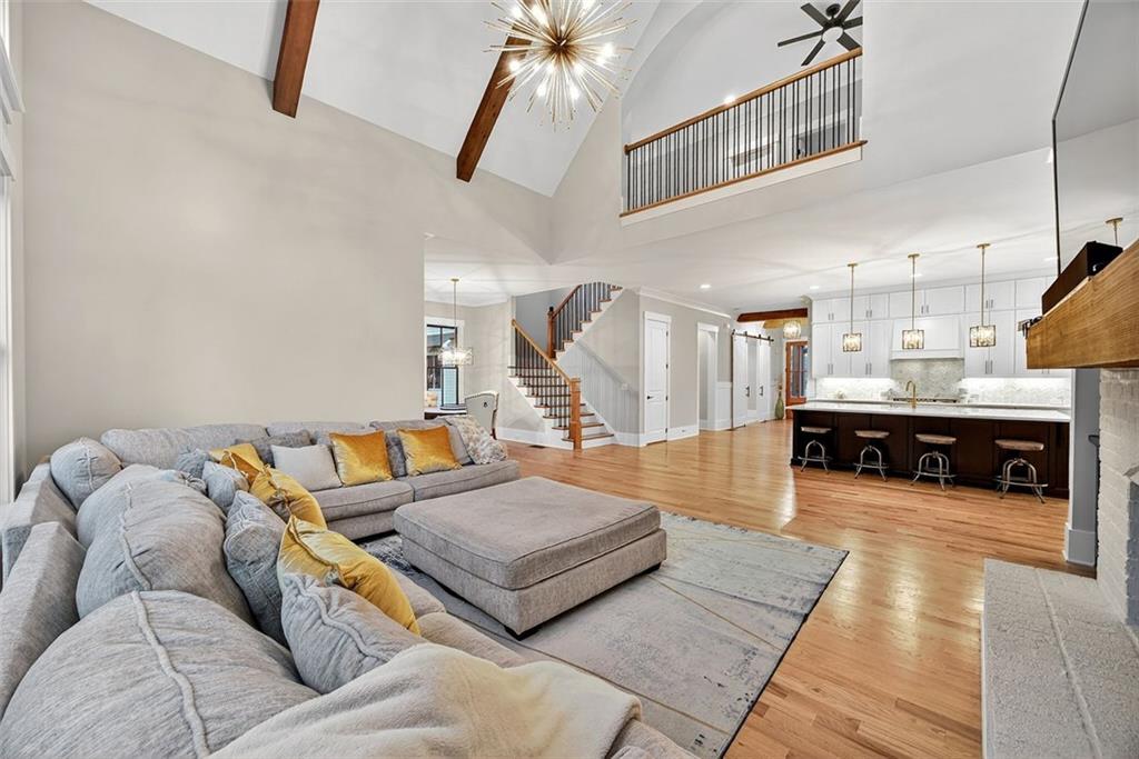 2200 Ellis Mountain Drive SW