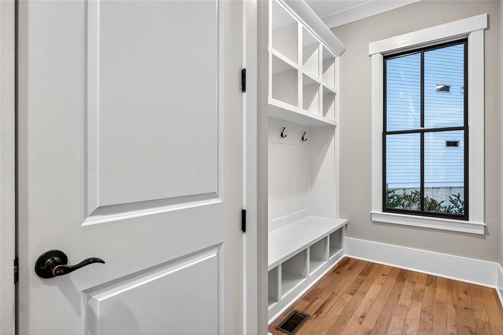 2200 Ellis Mountain Drive SW