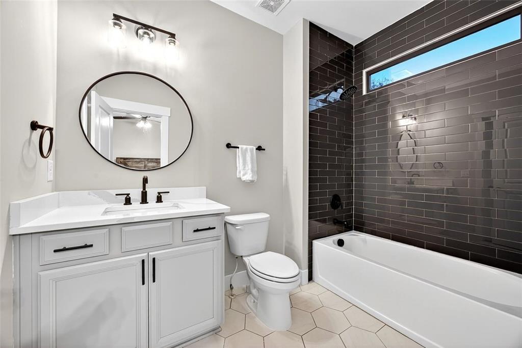 2200 Ellis Mountain Drive SW