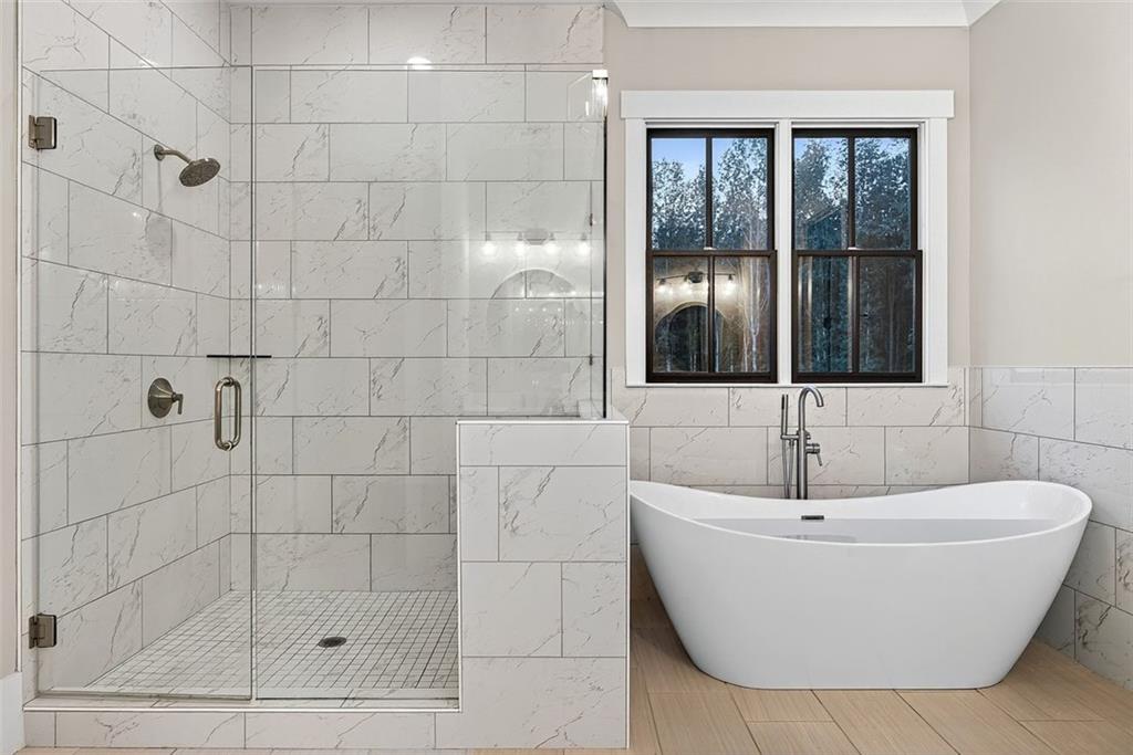 2200 Ellis Mountain Drive SW