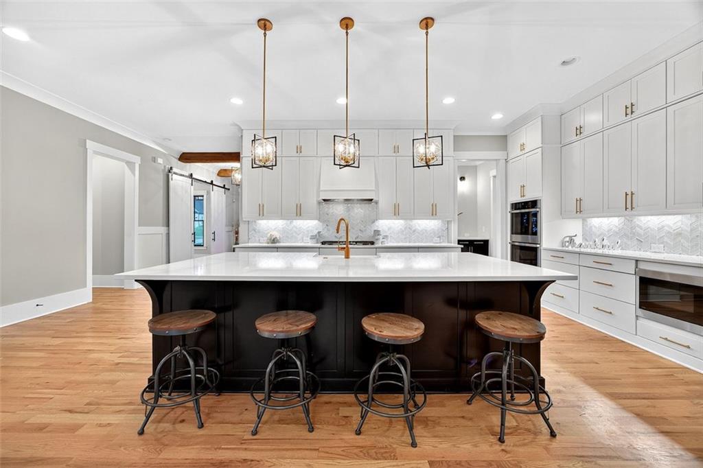 2200 Ellis Mountain Drive SW