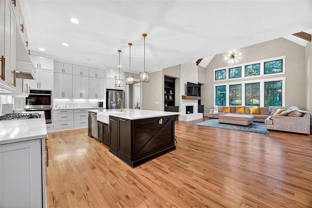 2200 Ellis Mountain Drive SW