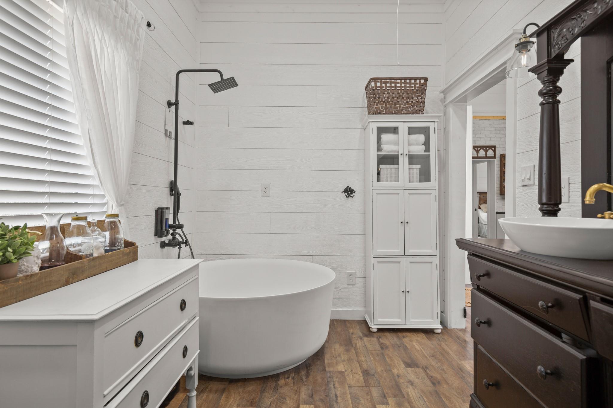 320 Pecan 3 BR