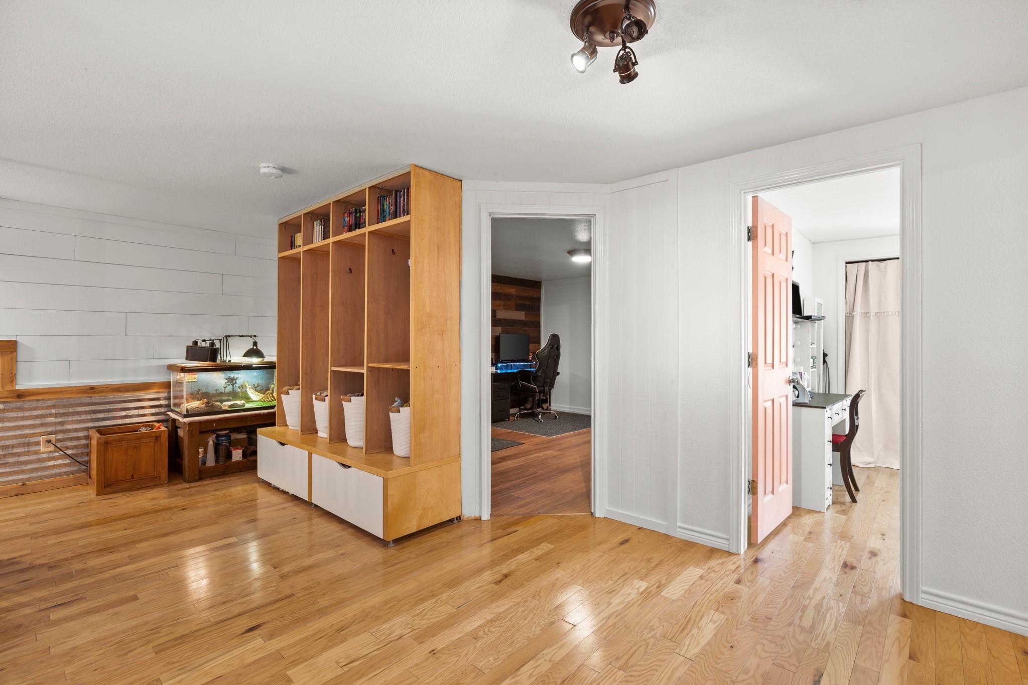 320 Pecan 3 BR