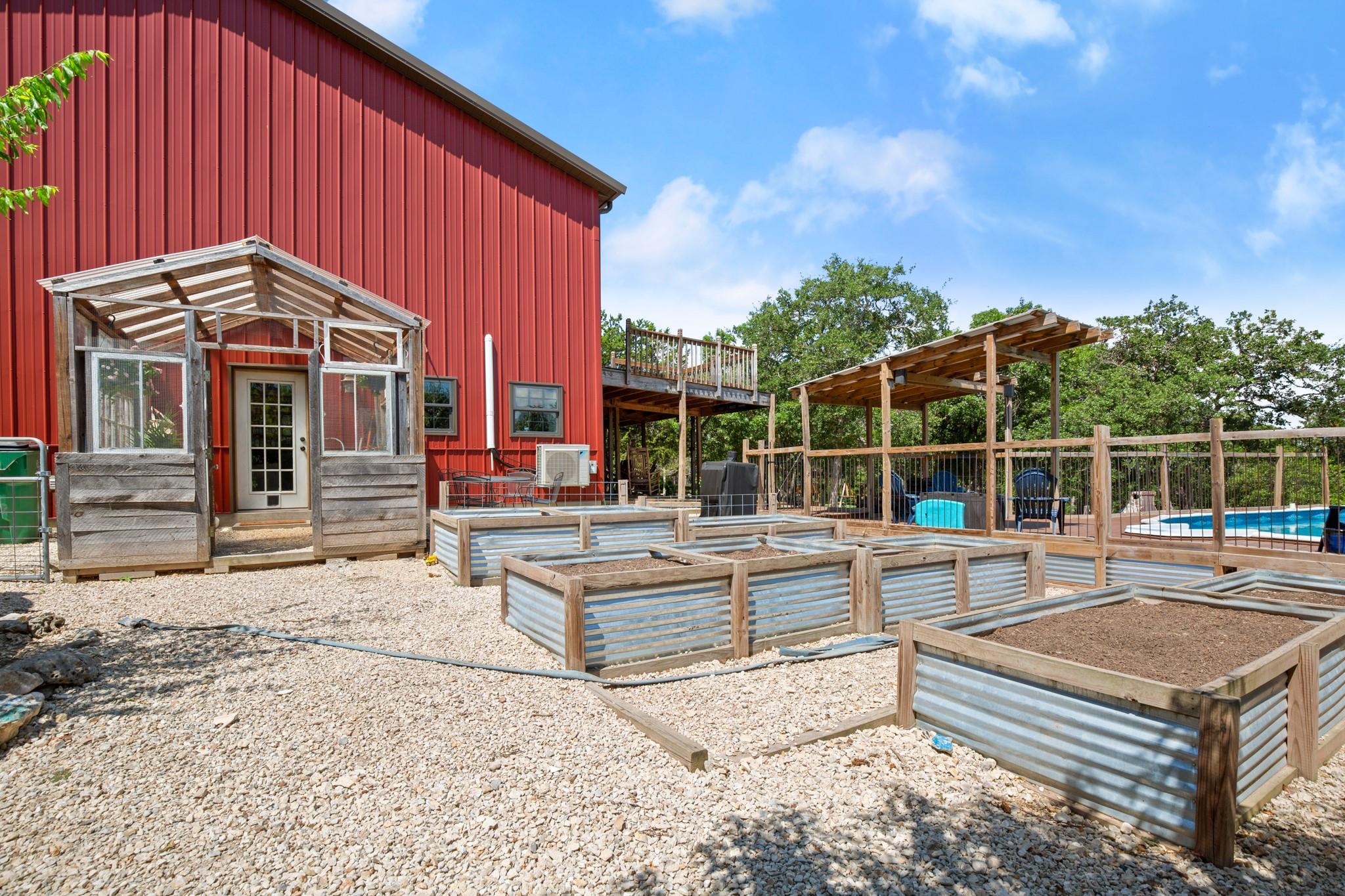 320 Pecan 3 BR
