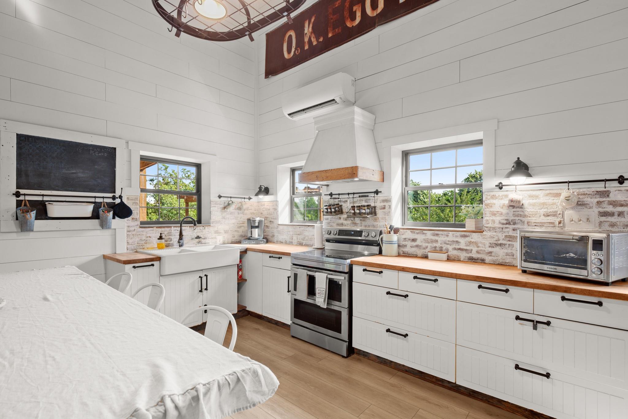320 Pecan 3 BR