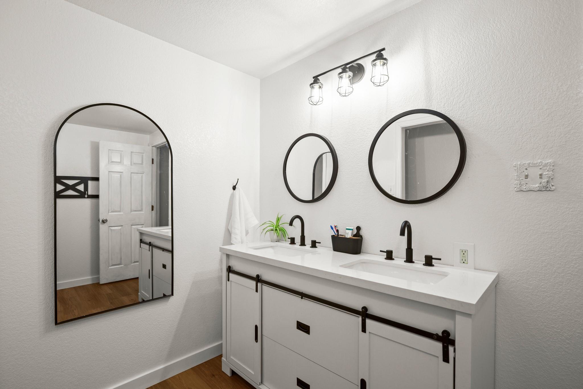 320 Pecan 3 BR