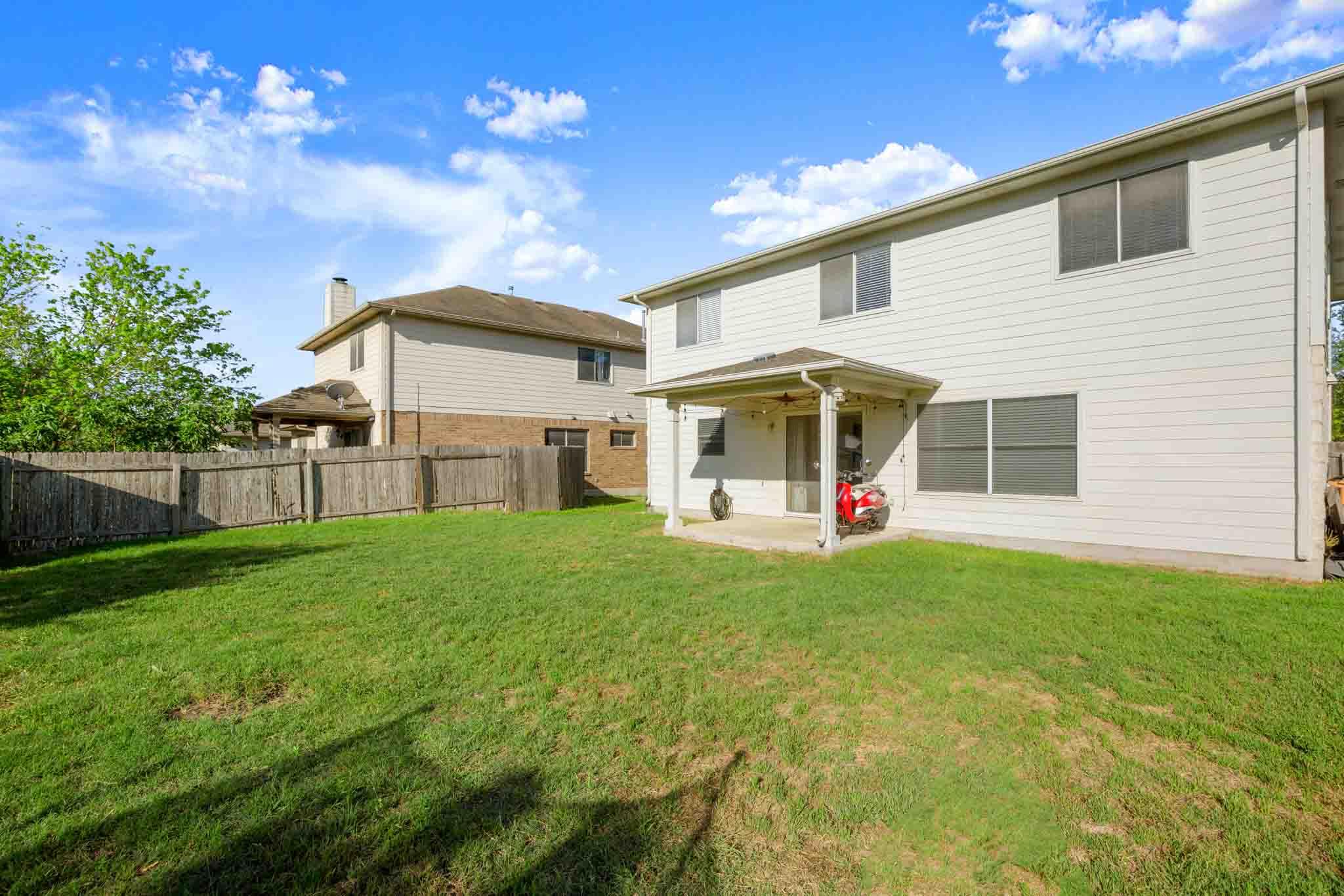 12305 Kelton DR