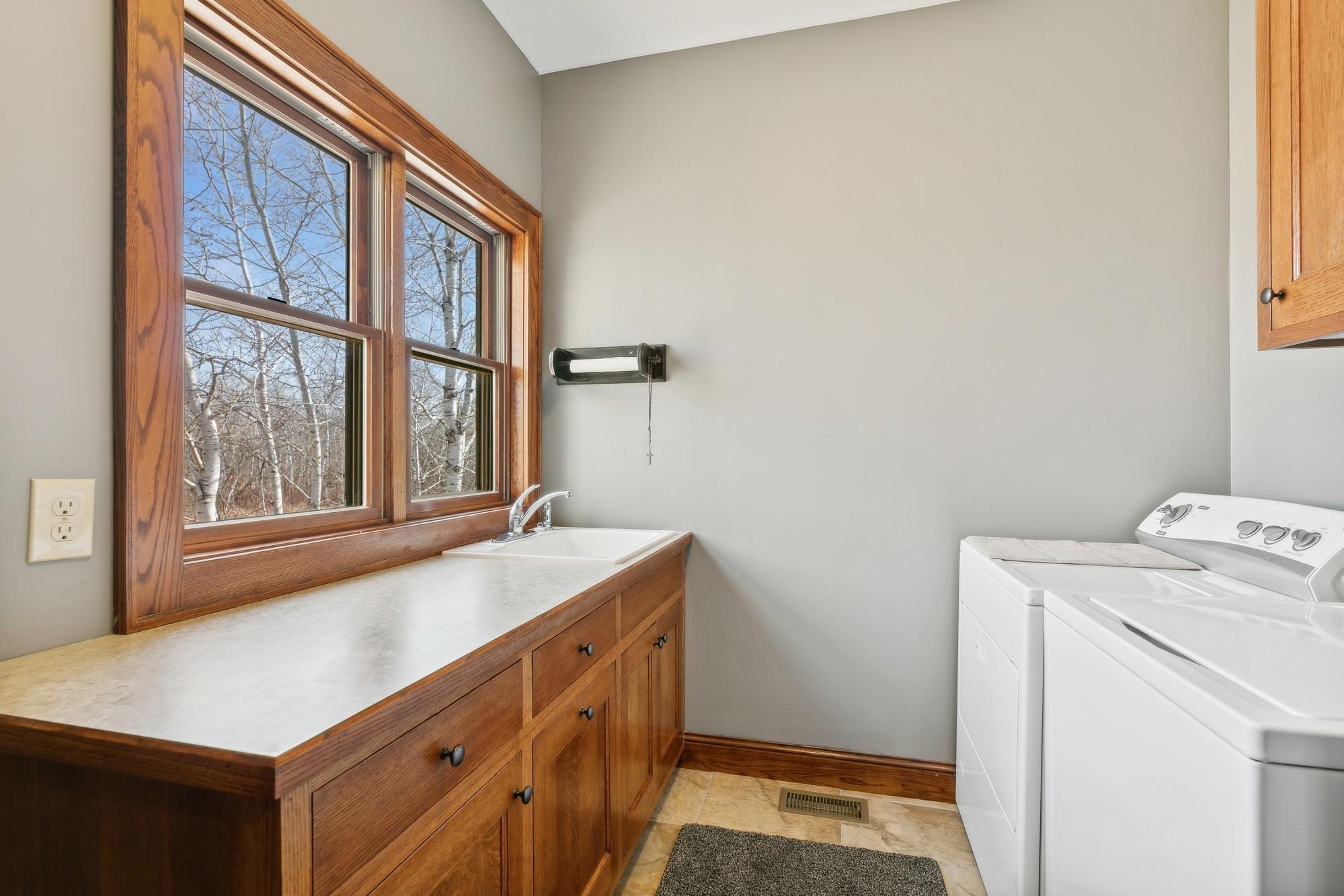 7521 163rd Avenue NW