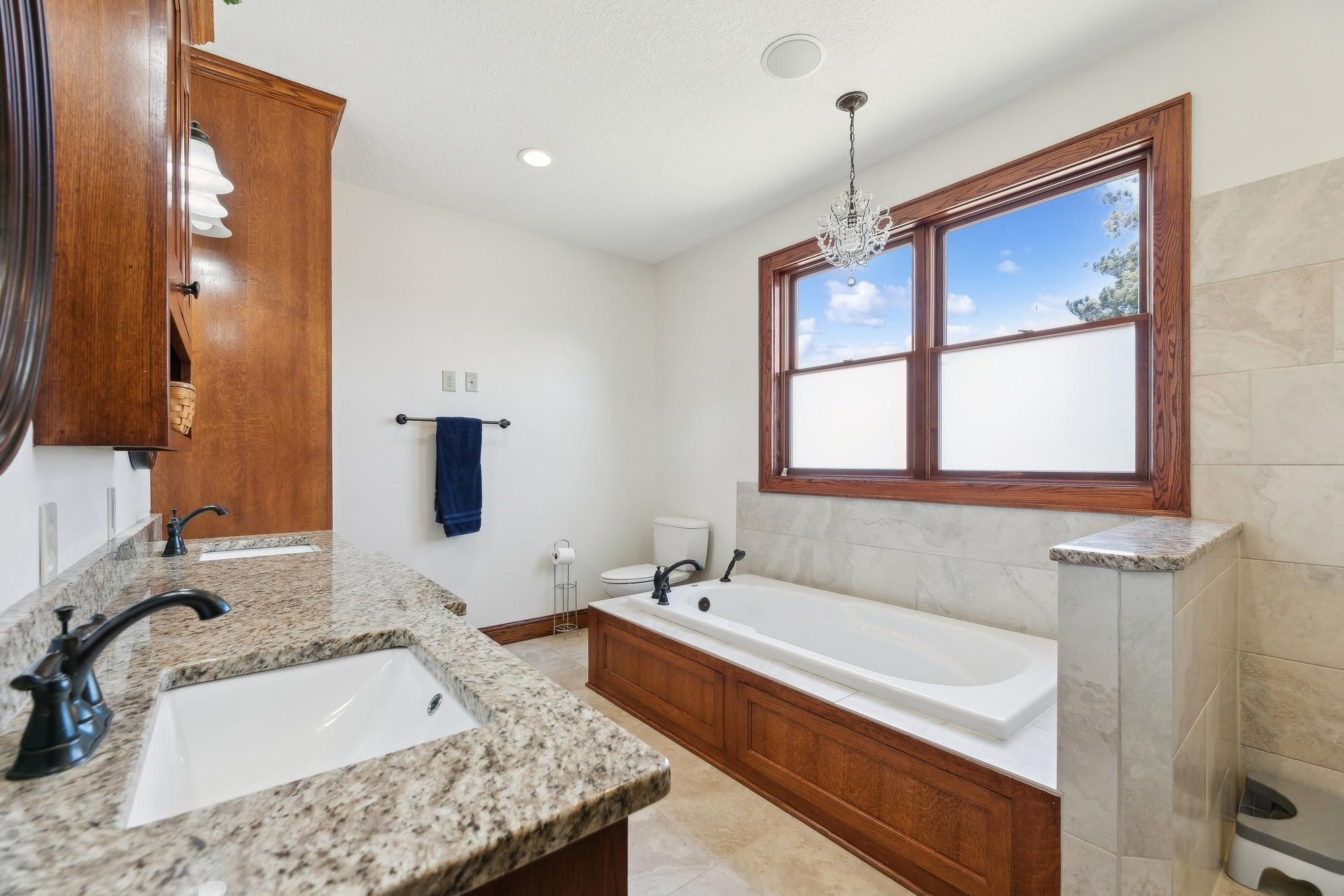 7521 163rd Avenue NW