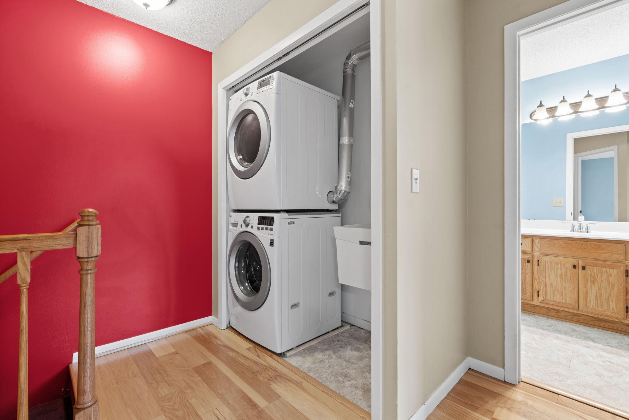 526 Lovell Avenue Unit: 2