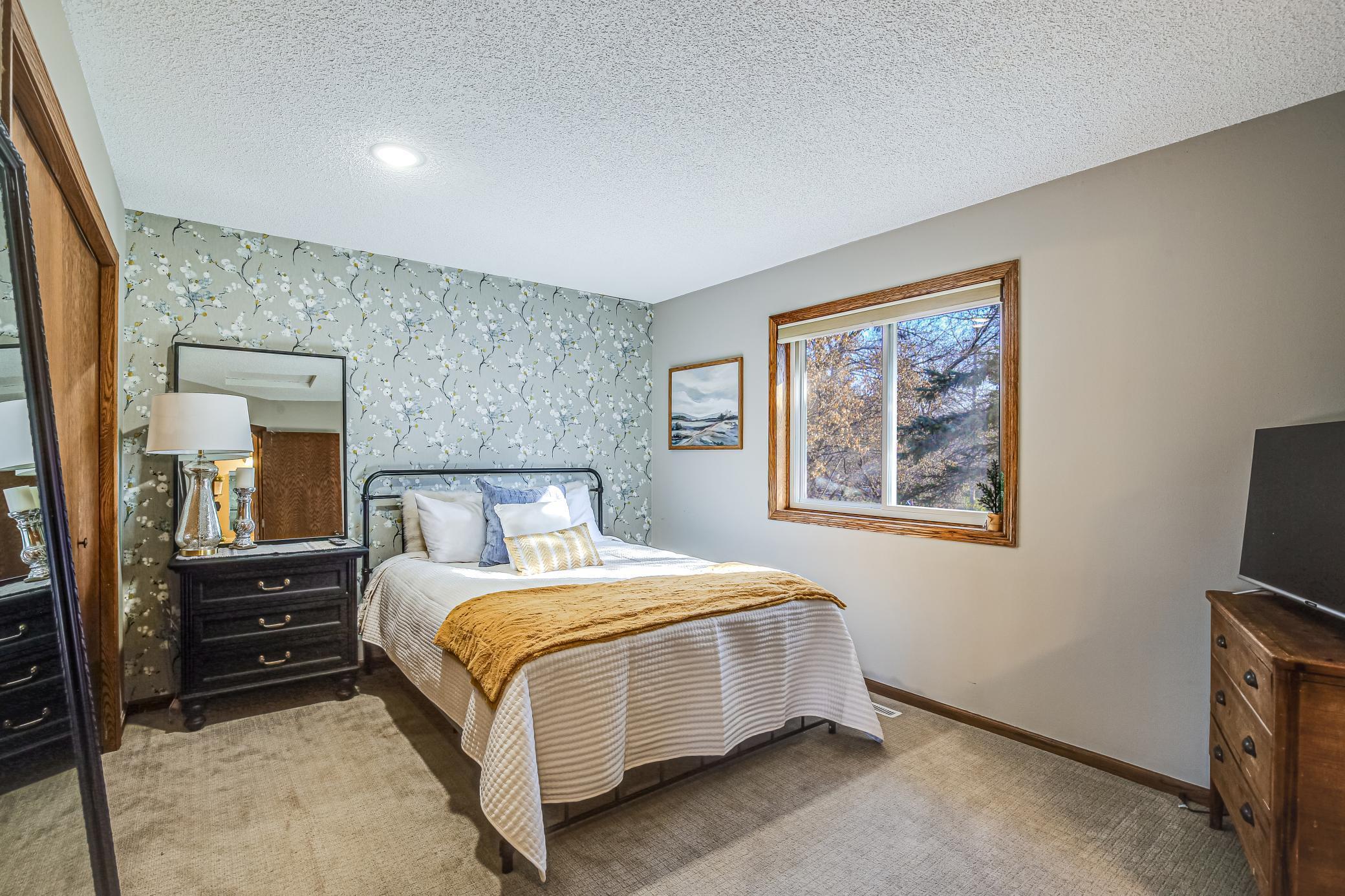 12177 Jefferson Street NE