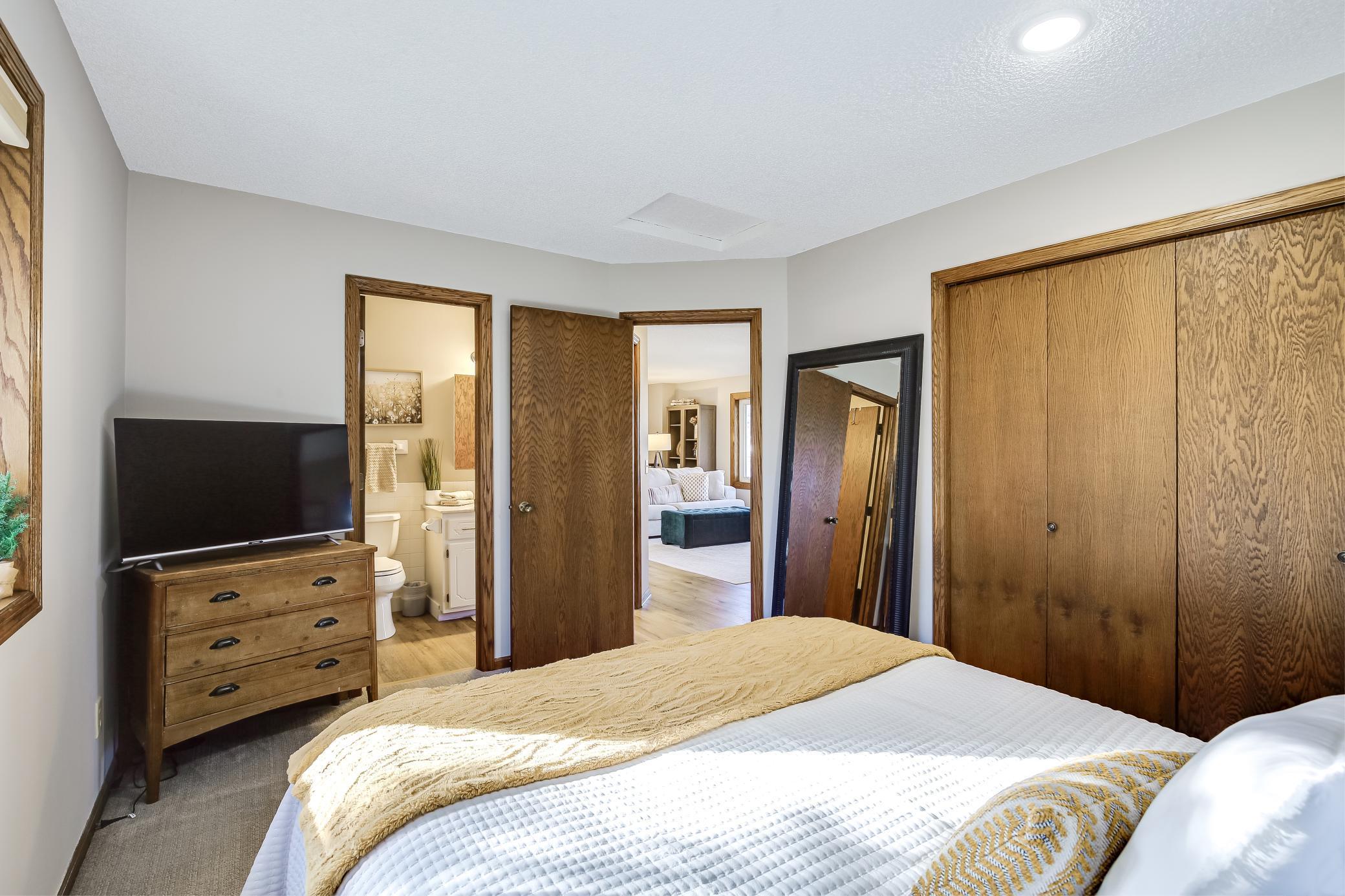 12177 Jefferson Street NE