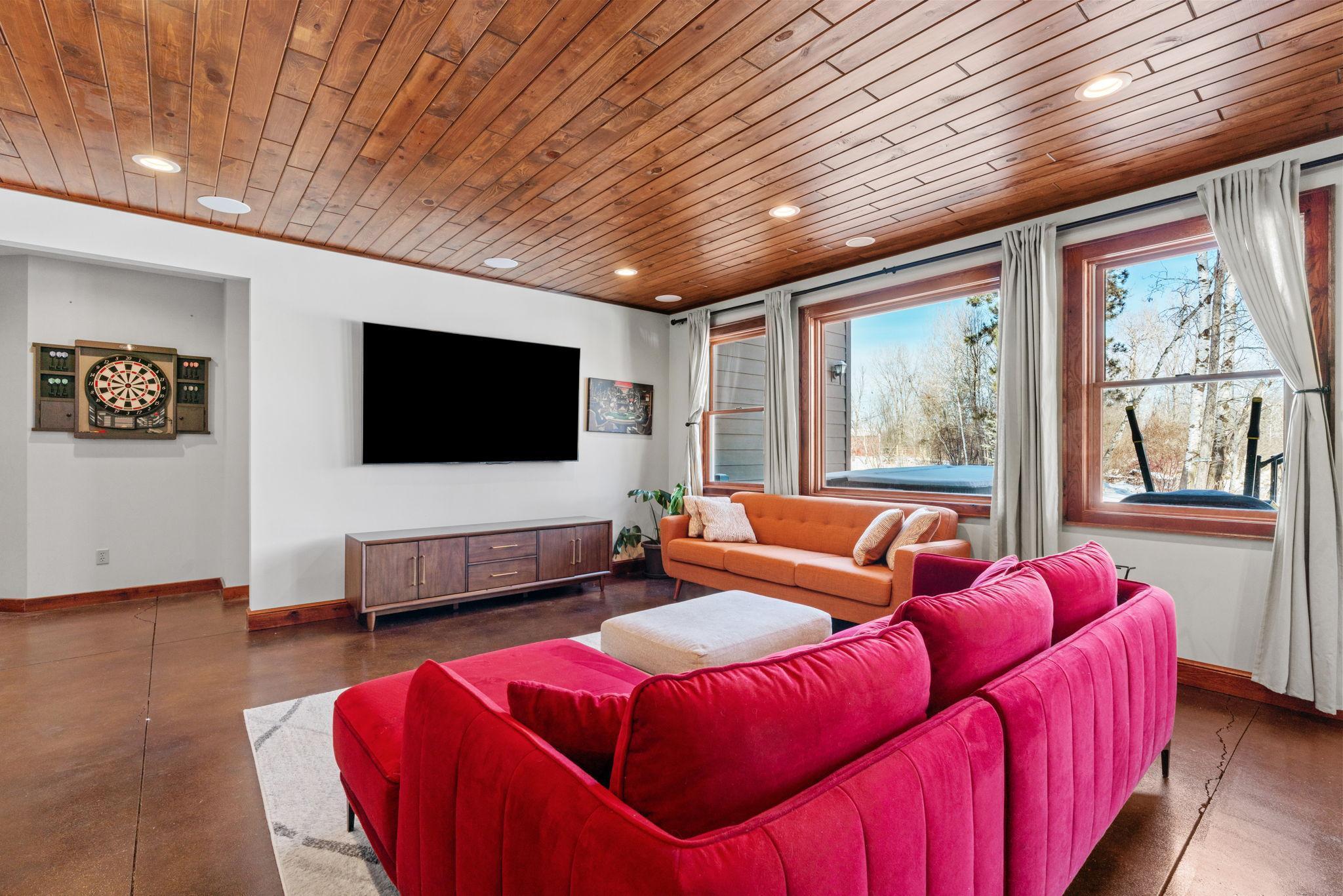 7521 163rd Avenue NW