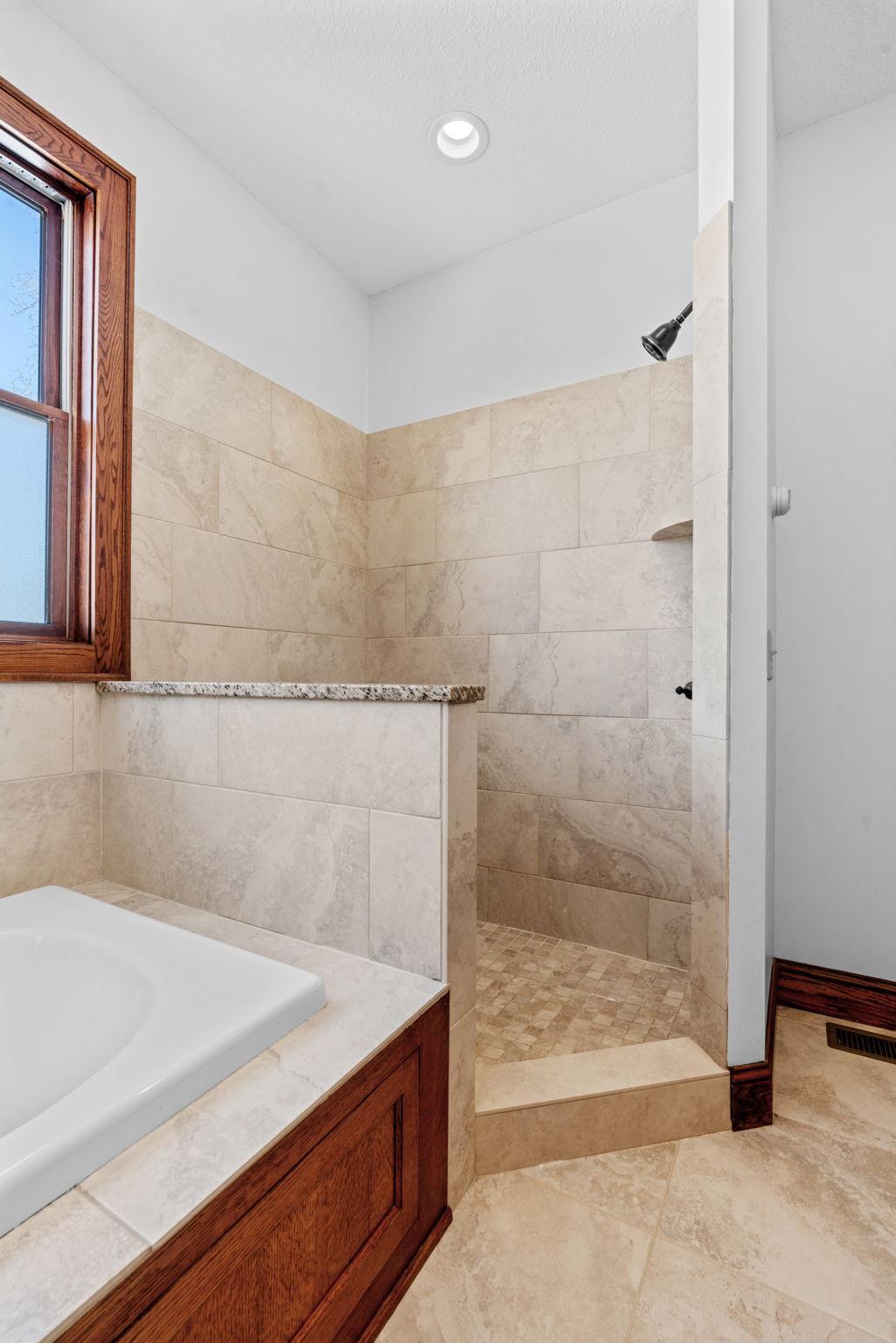 7521 163rd Avenue NW