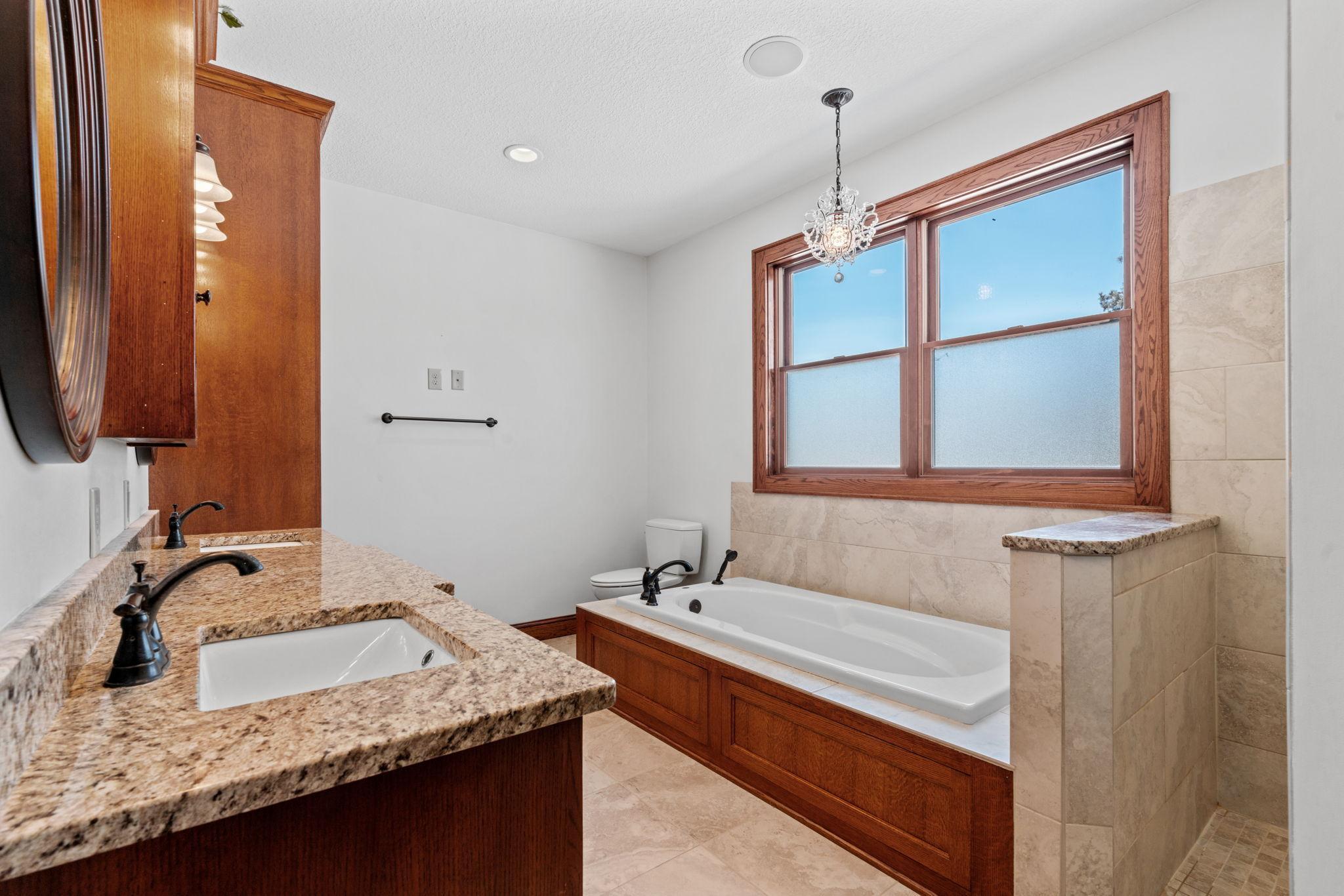 7521 163rd Avenue NW