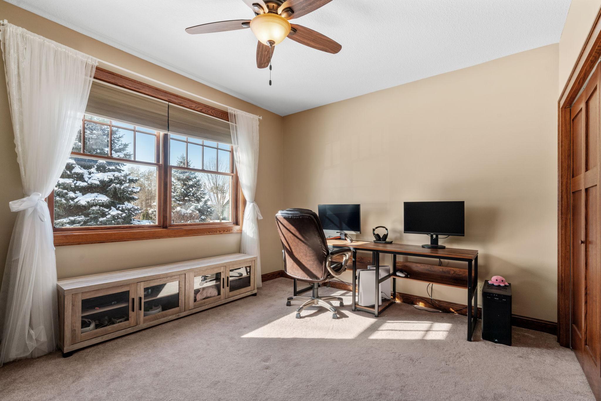 7521 163rd Avenue NW