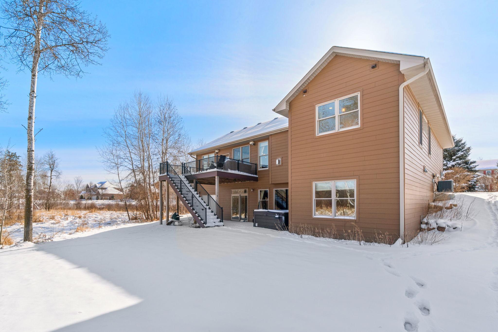 7521 163rd Avenue NW