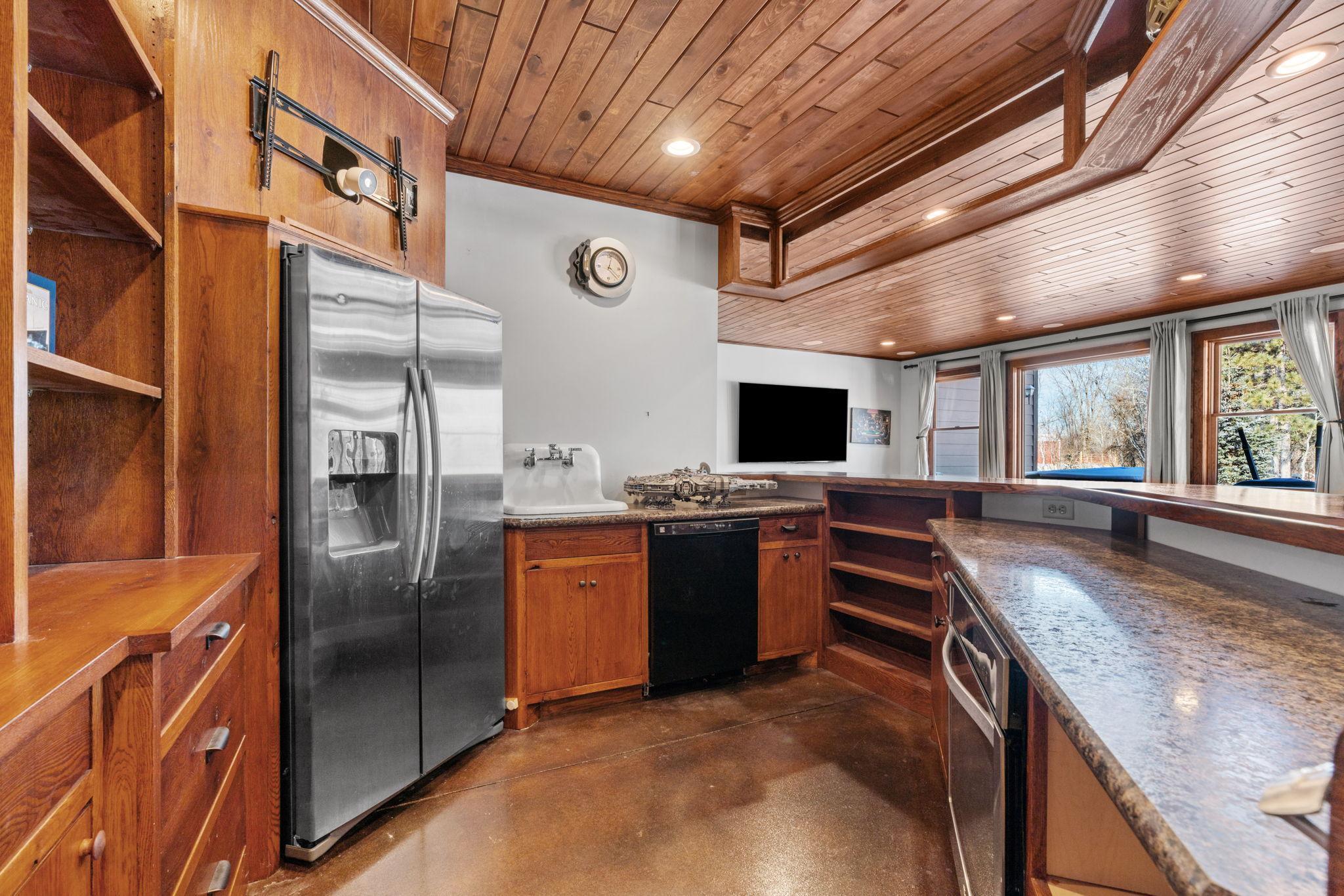 7521 163rd Avenue NW