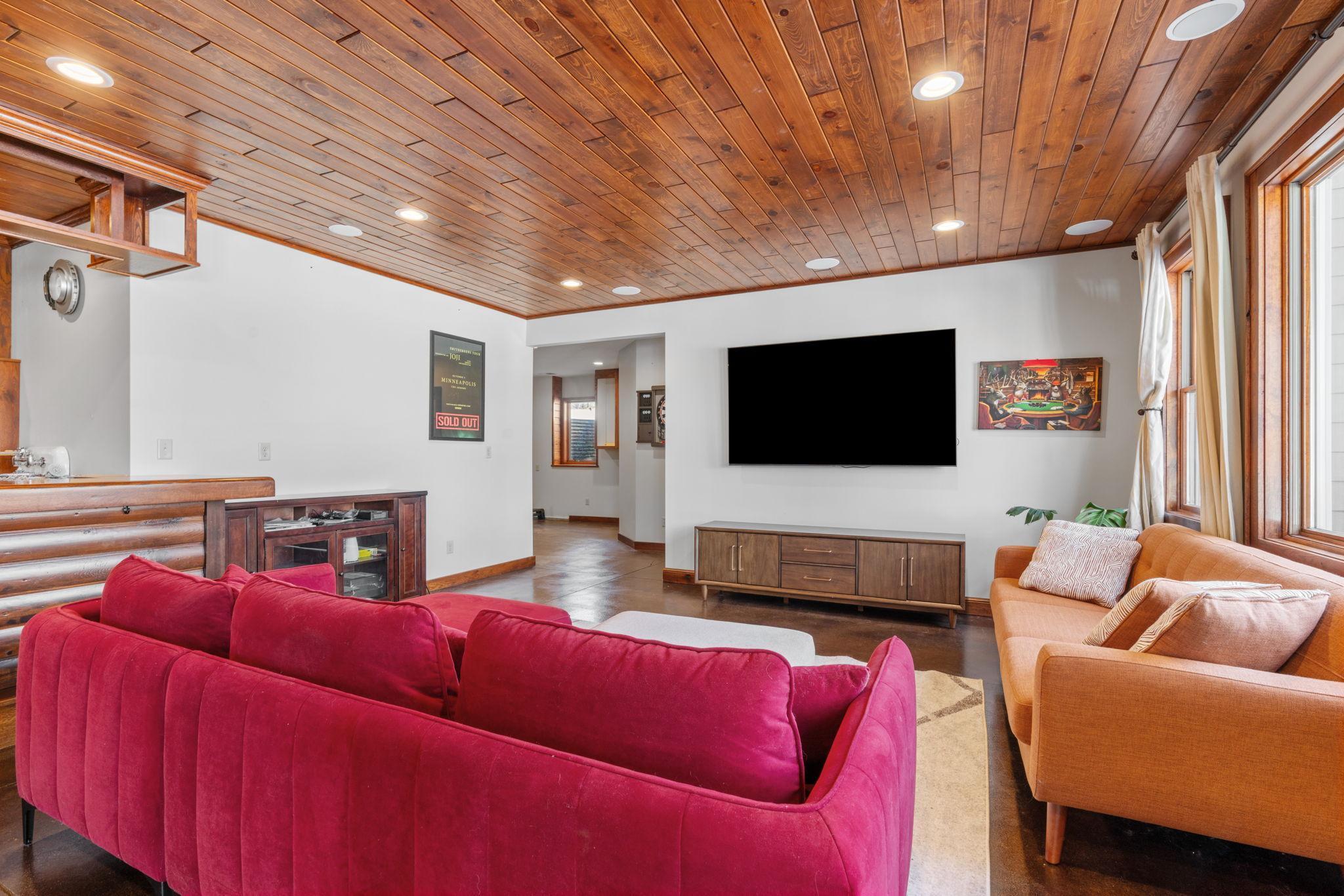 7521 163rd Avenue NW