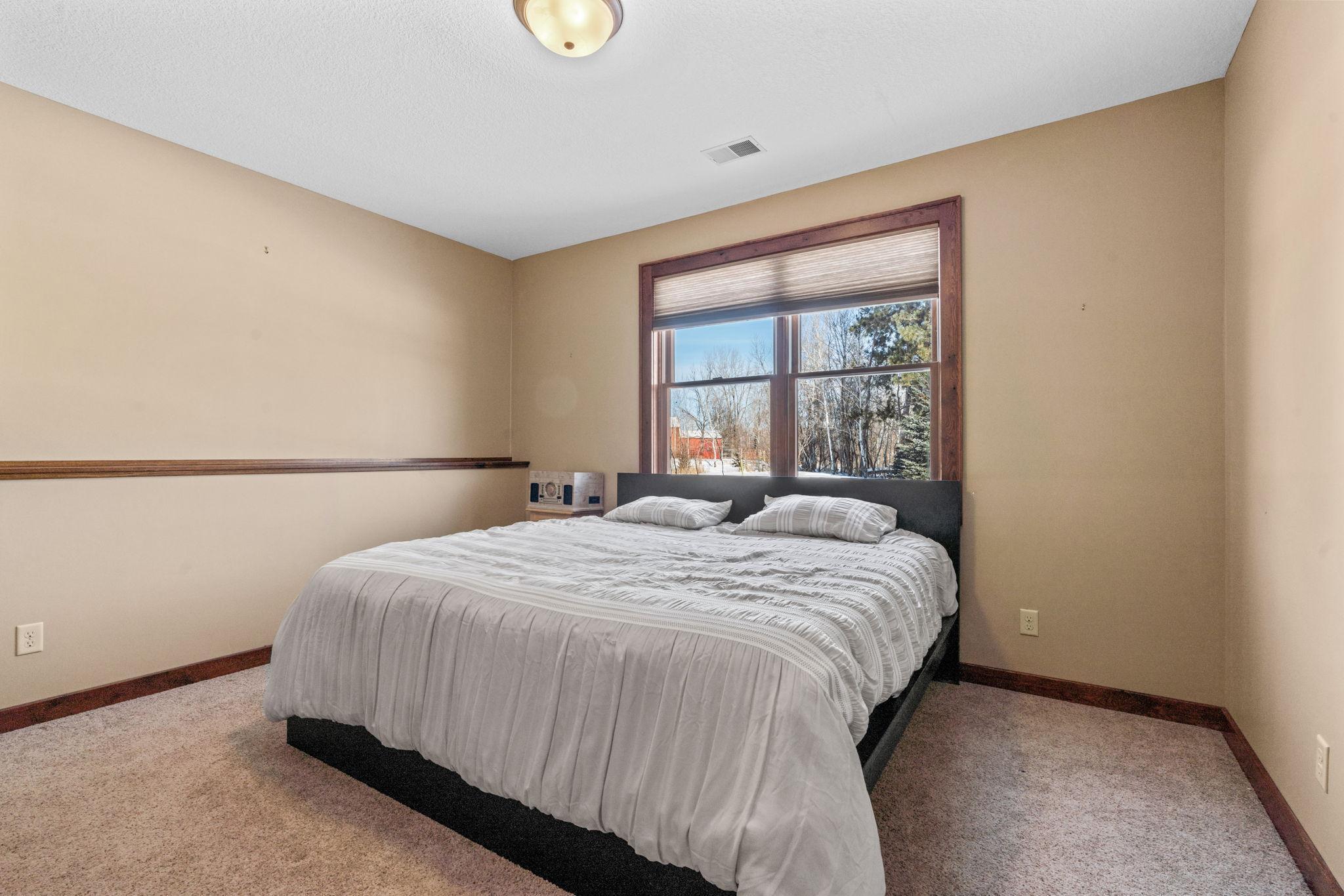 7521 163rd Avenue NW