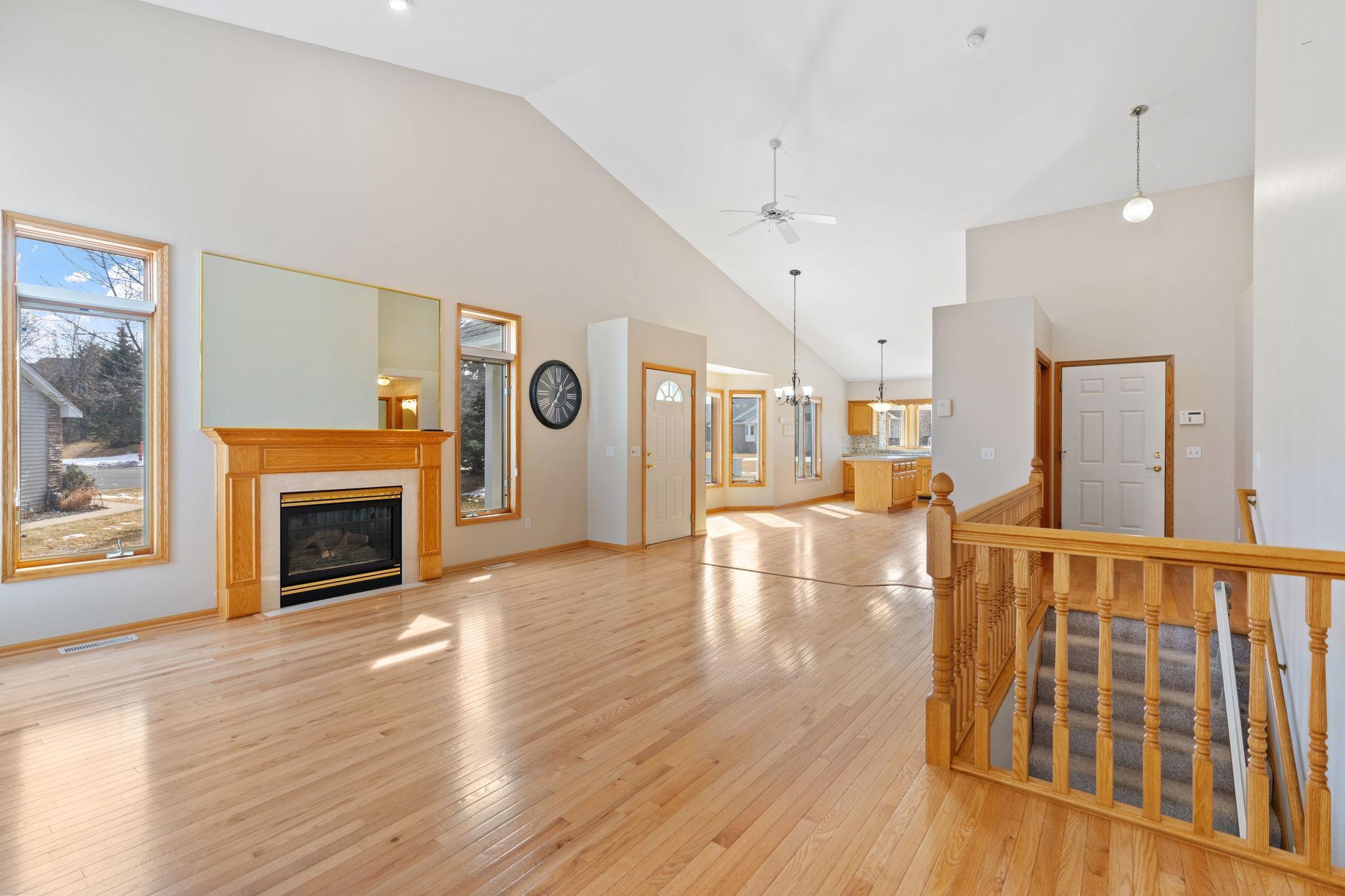 1050 Westcliff Curve