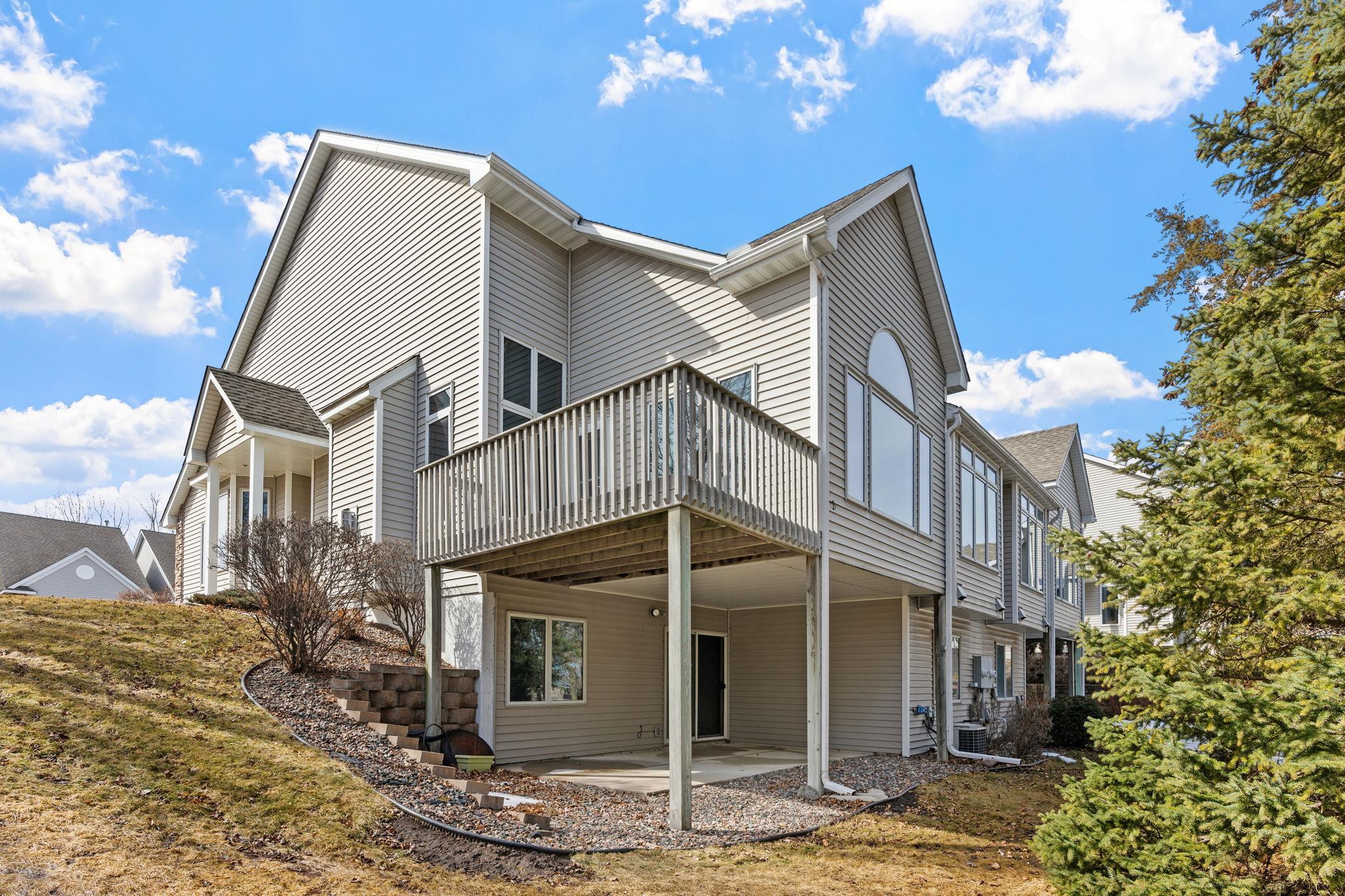 1050 Westcliff Curve