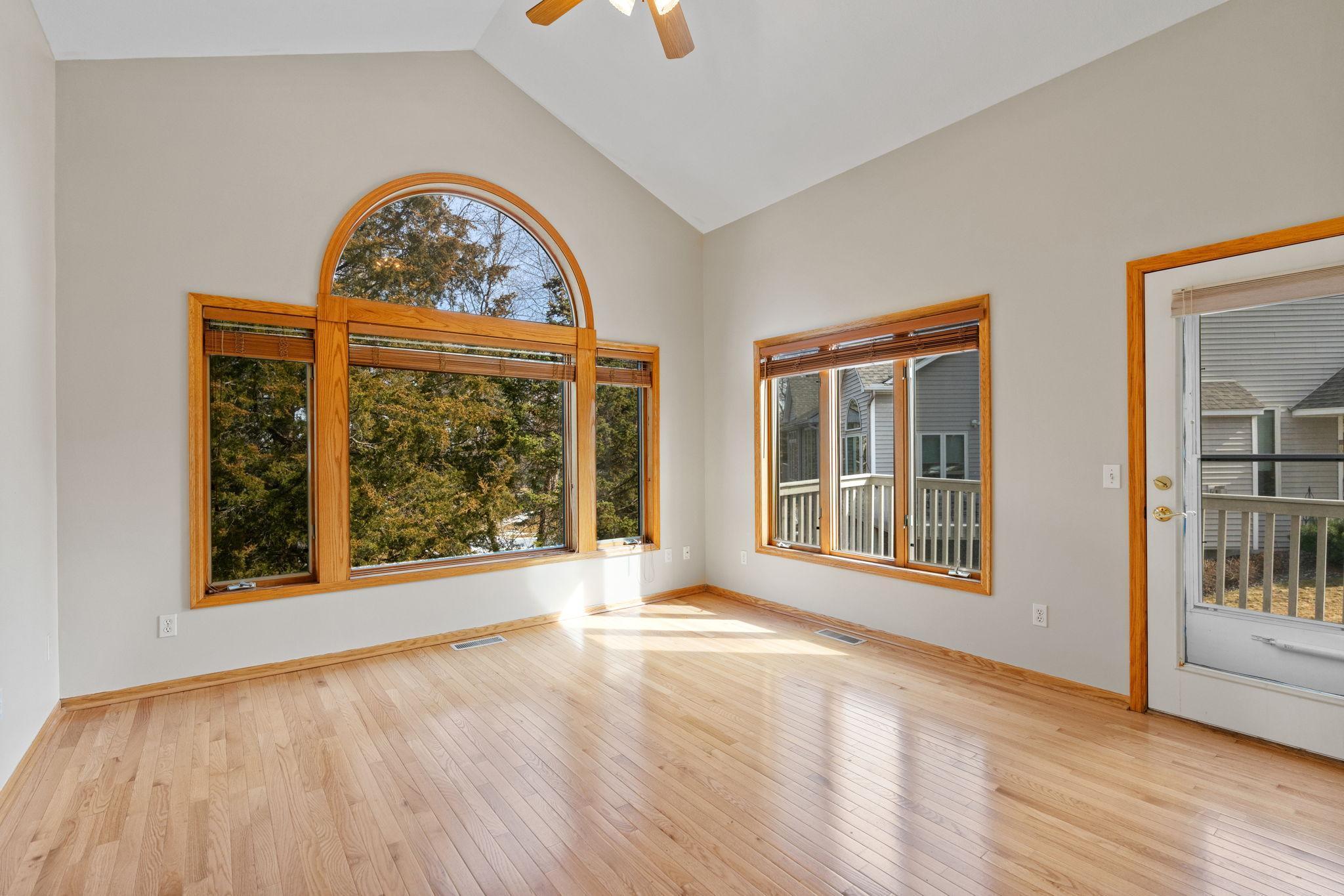 1050 Westcliff Curve